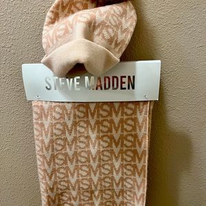 Steve Madden scarf and hat set